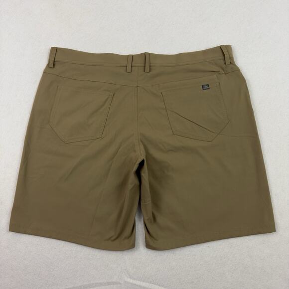 LL Bean Mens Venture Stretch Shorts 42W 10" Beige 5-Pocket Nylon Hiking New - Picture 4 of 12